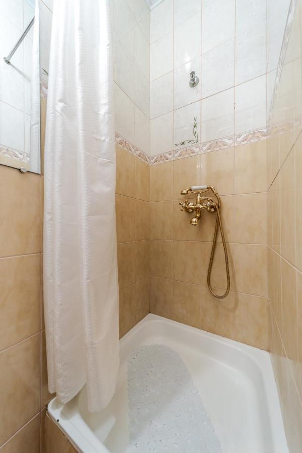 Central Apartments Rynok ลวีฟ ภายนอก รูปภาพ
