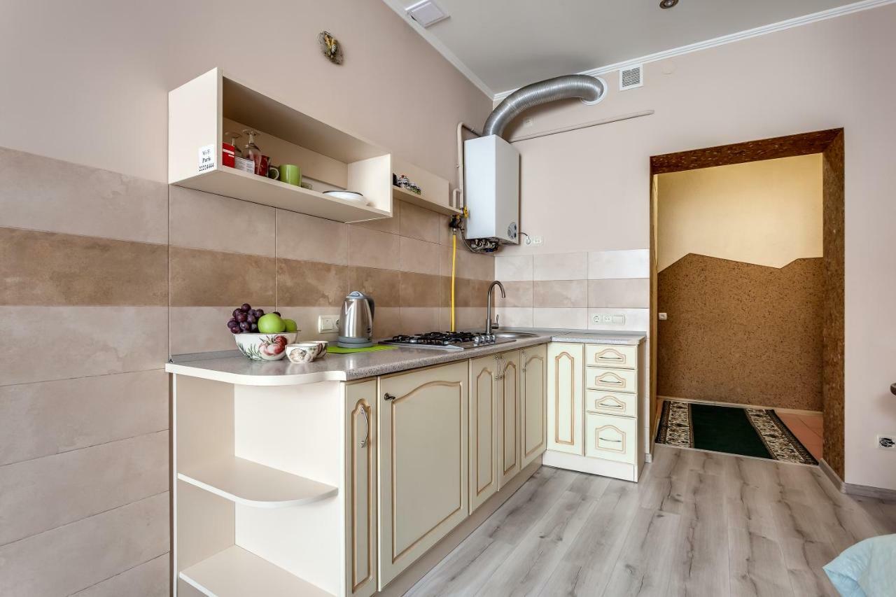 Central Apartments Rynok ลวีฟ ภายนอก รูปภาพ